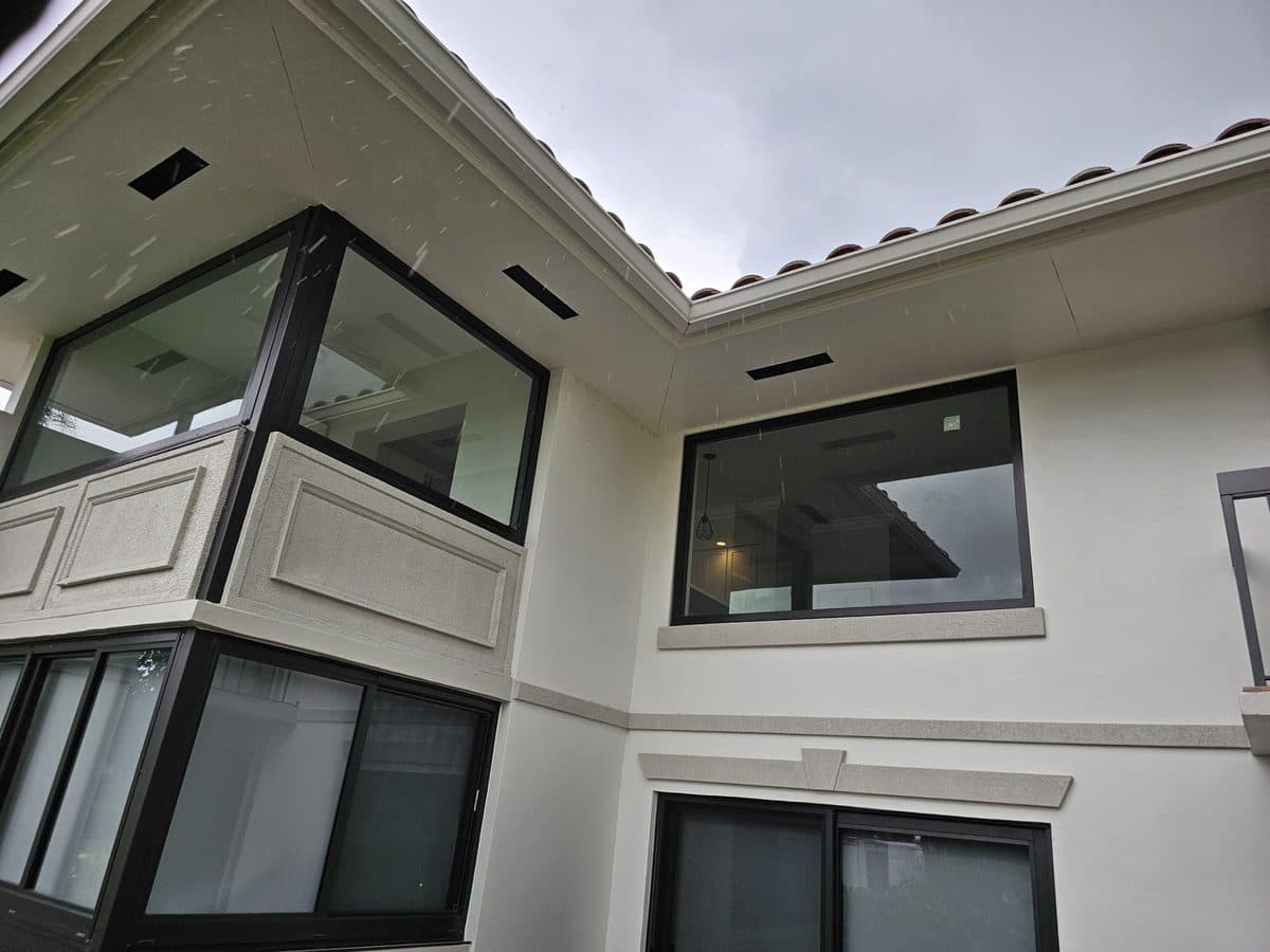 Picture windows · Brickell